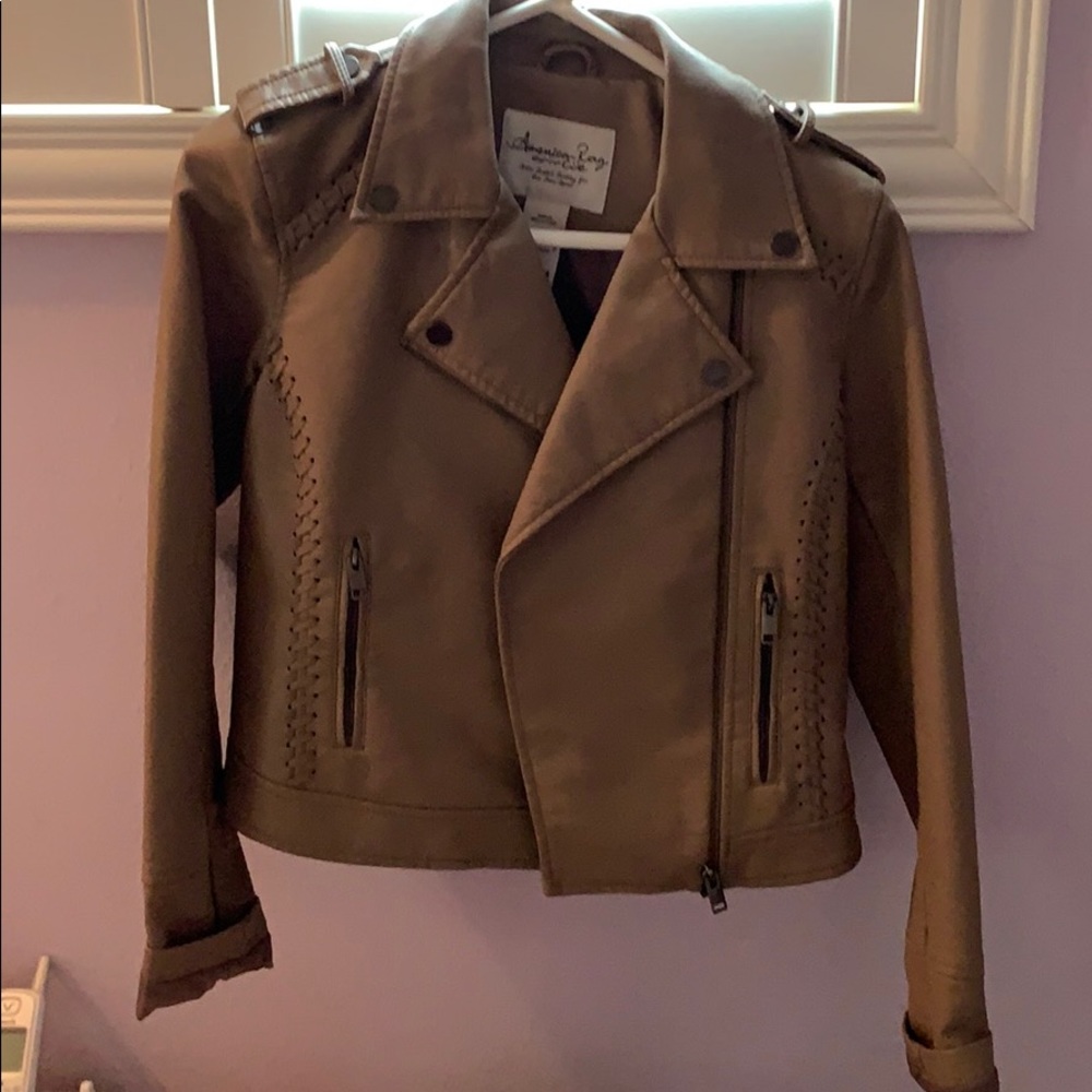 BRAND NEW tan leather jacket!!
